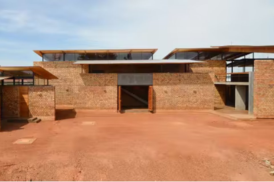 Ugandan architects struggle with the dilemma of what’s appropriate